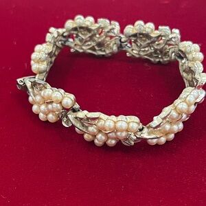 Lisner Bracelet Pulsera Faux Pearl Clear Rhinestones Silver Tone Wedding